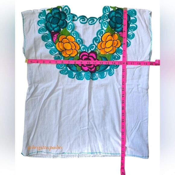 HANDMADE Traditional Embroidered Mexican Blouse - Picture 8 of 10